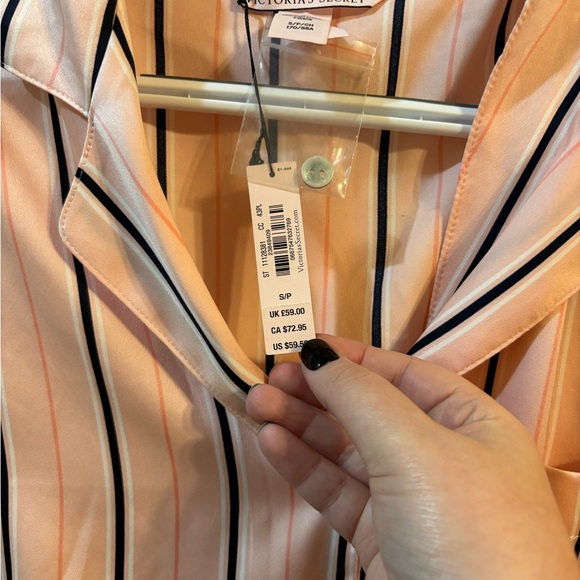 NWT Victoria's Secret Peach and Black Striped Romper - Picture 4 of 4